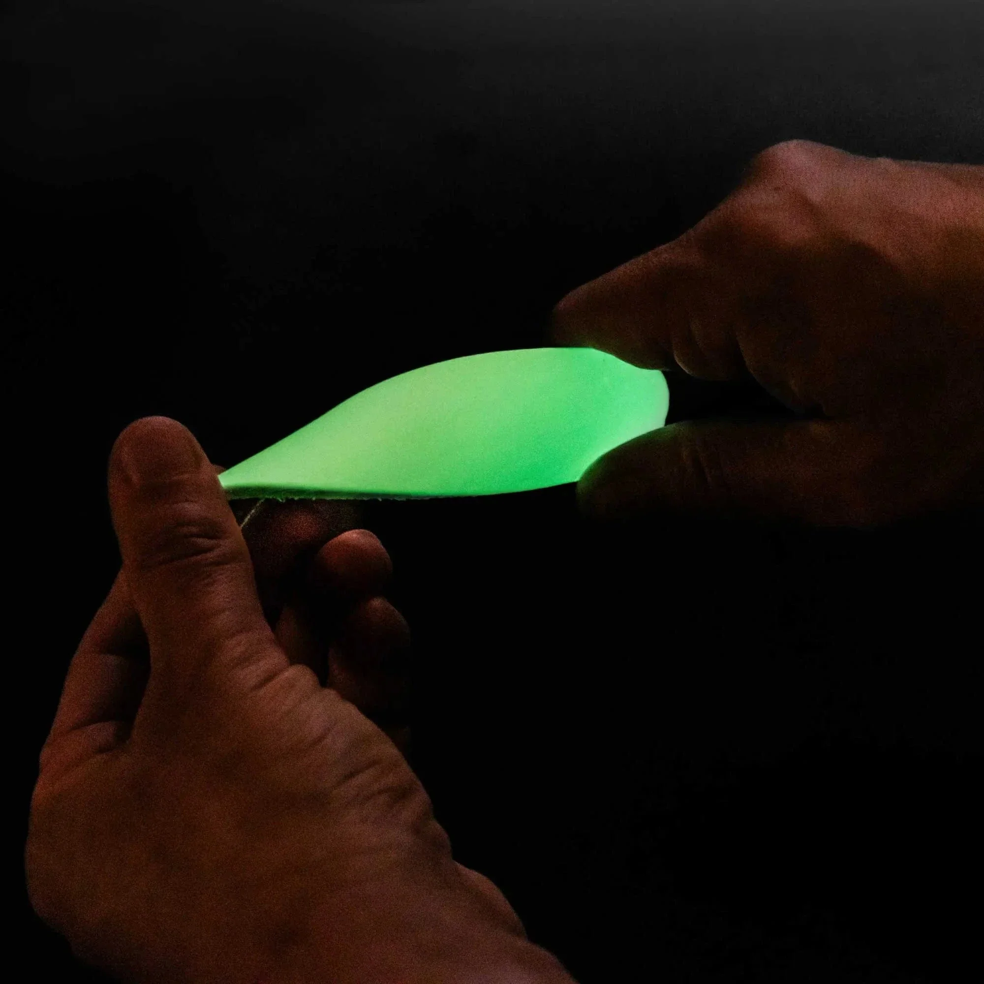 Glow In The Dark Acrylic Paint - Green Glow - Image 4